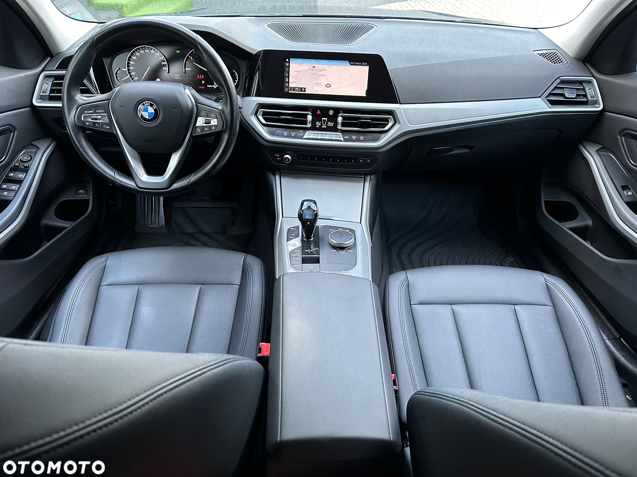 BMW Seria 3 318d Touring Sport Line - 8