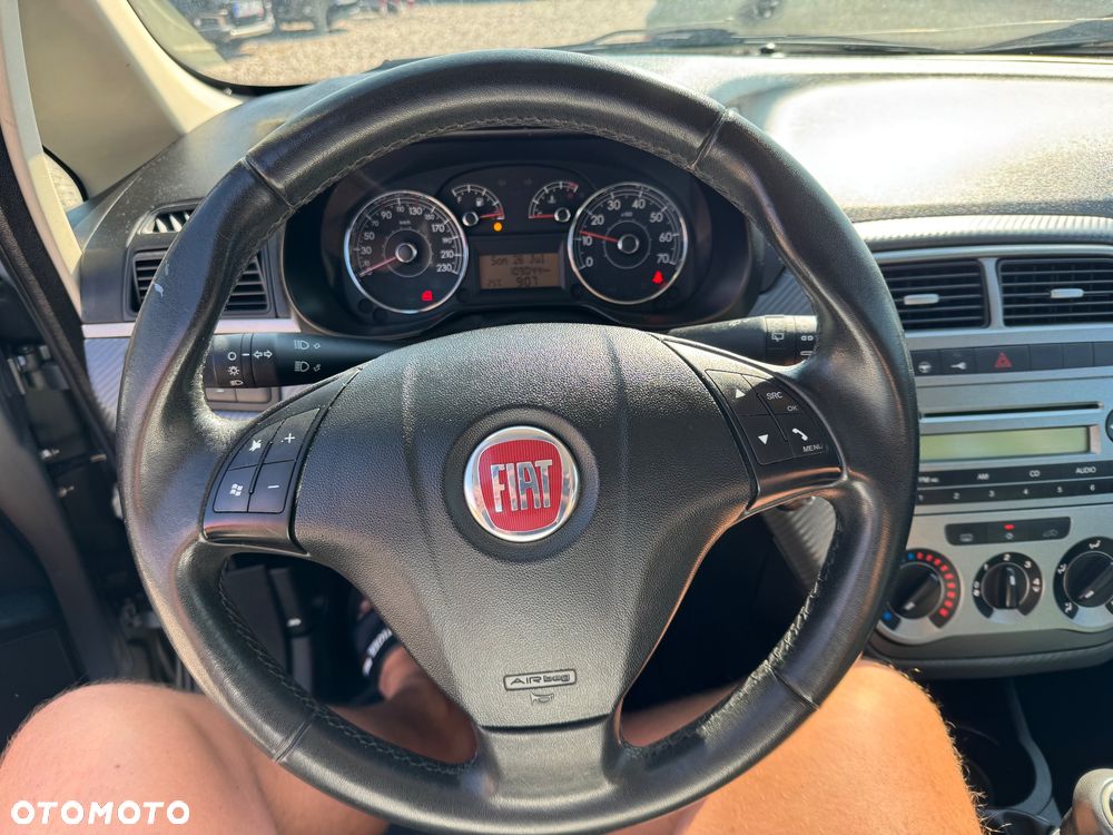 Fiat Grande Punto - 8
