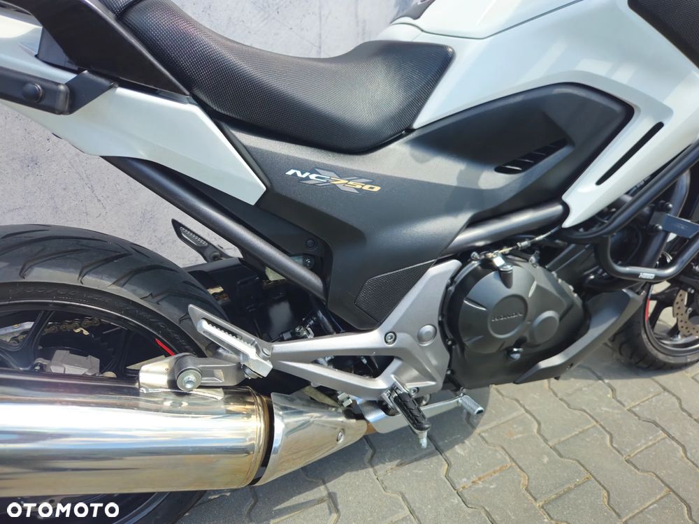 Honda NC - 25