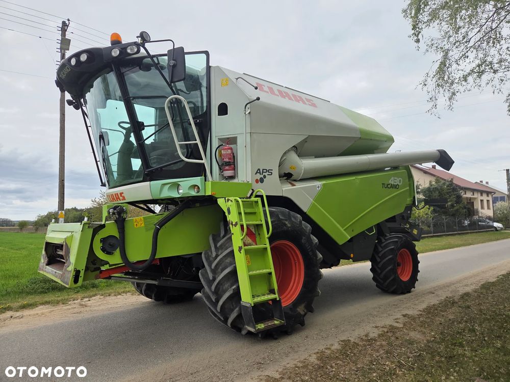 Claas Tucano  430 - 8