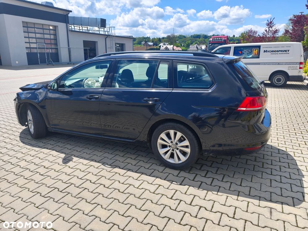 Volkswagen Golf - 10