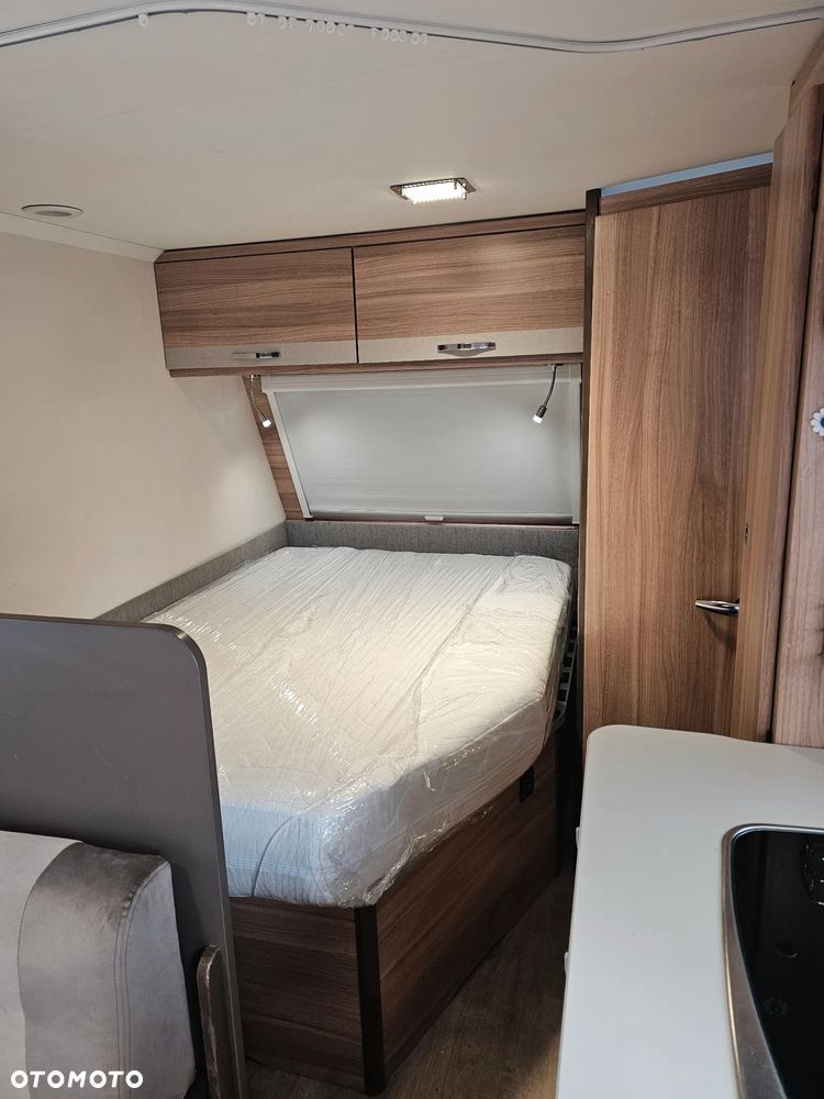 Caravelair WŁĄCZ FILMIK. DMC 1150. ŁÓŻKO MAŁZEŃSKIE, SYPIALNIO JADALNIA. ŁAZIENKA. PIĘKNA. - 6