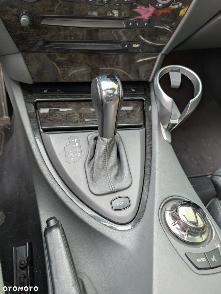 BMW Seria 6 645Ci - 26