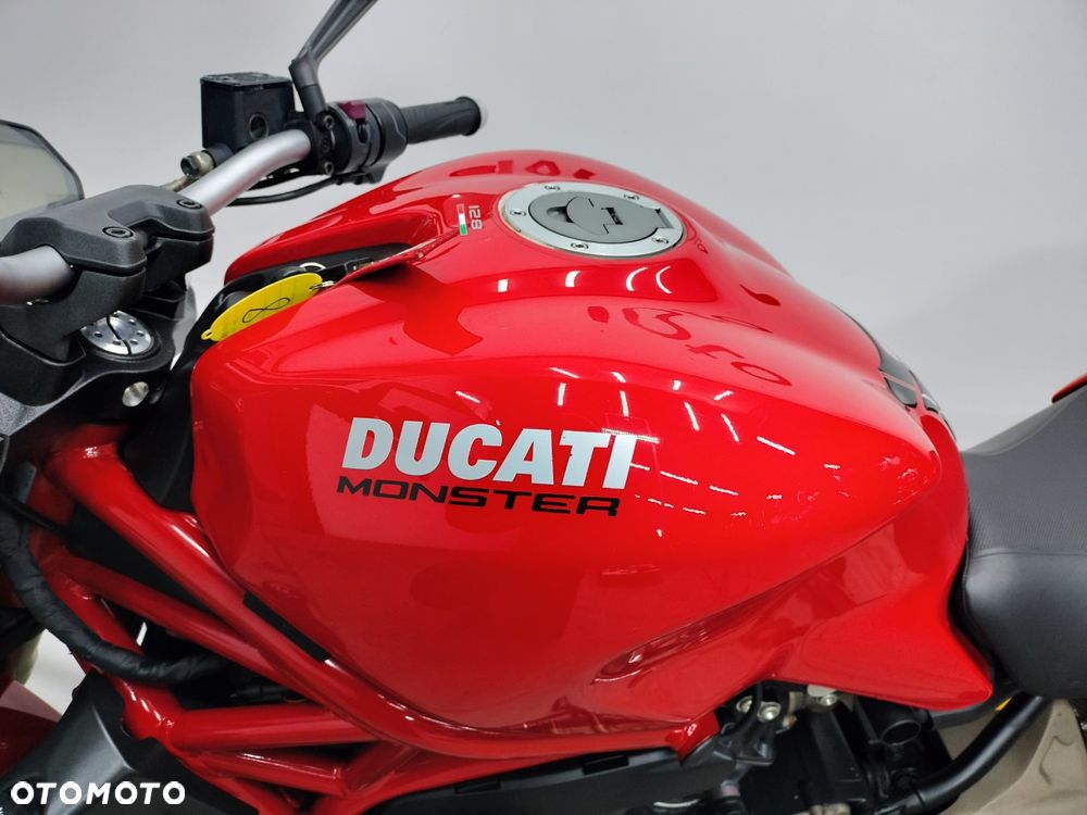 Ducati Monster - 19