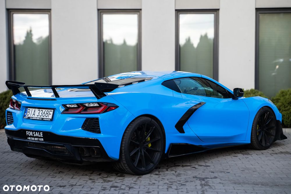 Chevrolet Corvette - 8