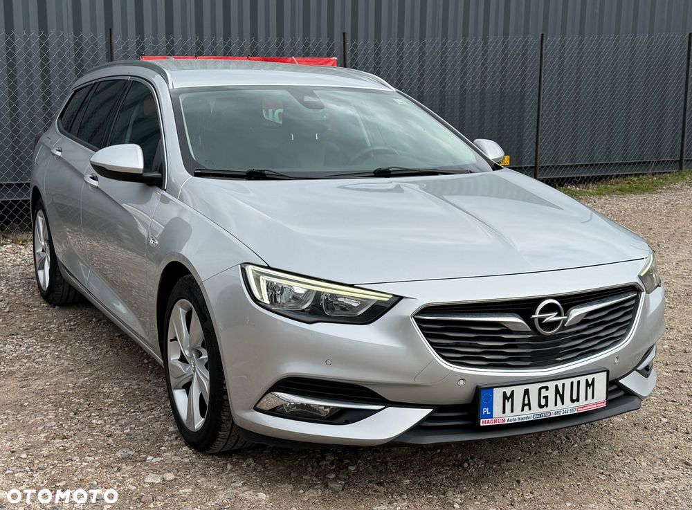 Opel Insignia - 32