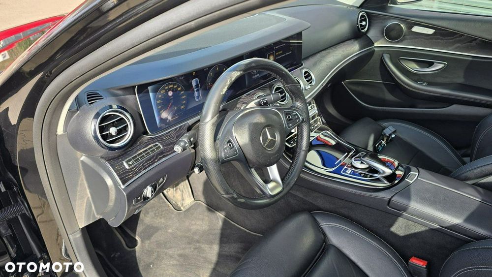 Mercedes-Benz Klasa E - 9