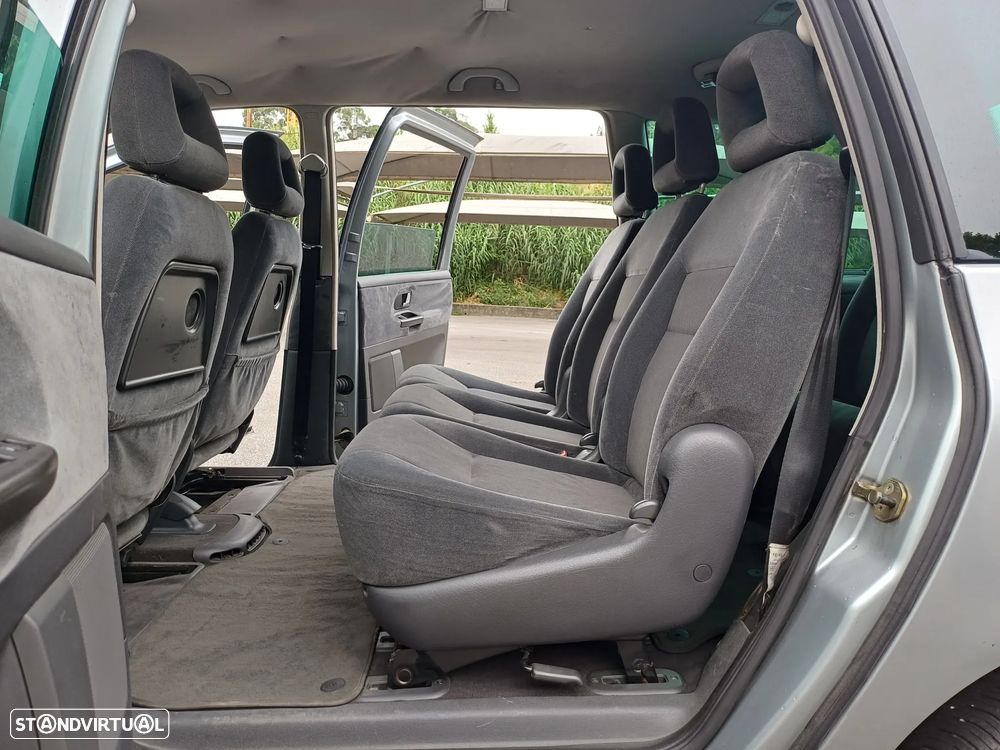 Ford Galaxy TDI Ghia - 33