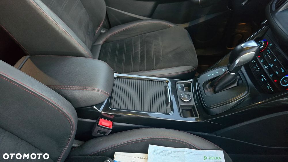 Ford Kuga 2.0 TDCi 4x4 ST-Line - 29