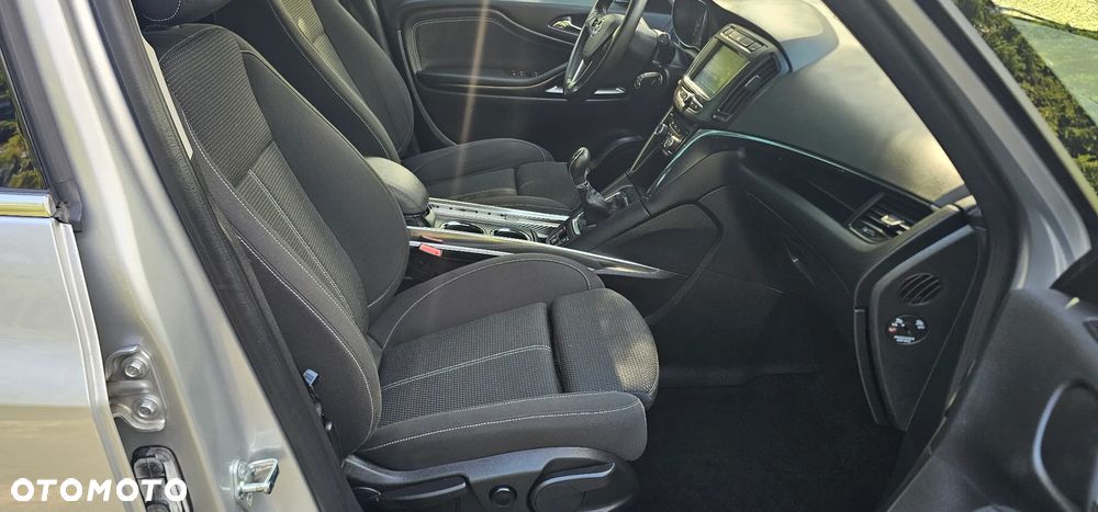 Opel Zafira - 10