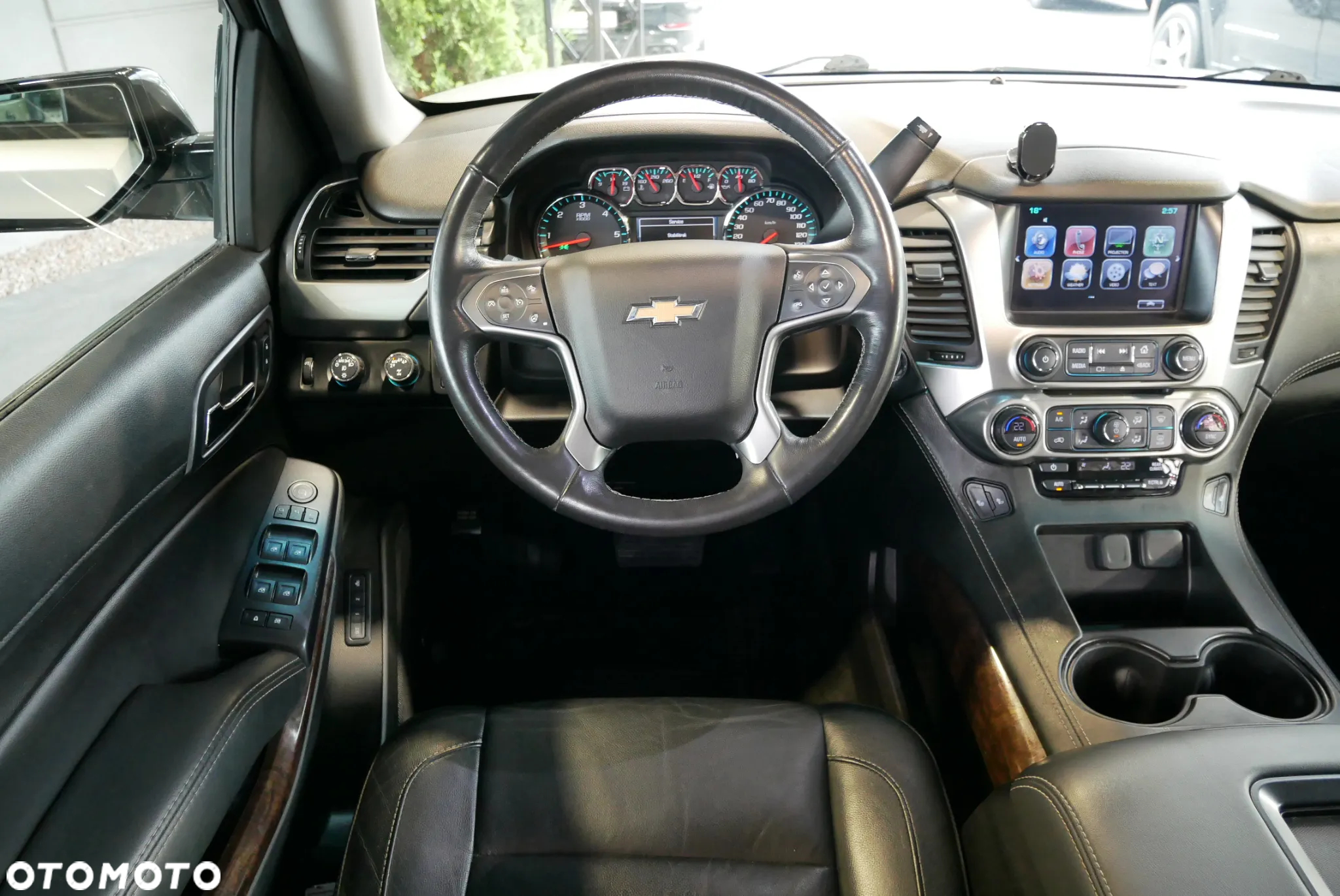 Chevrolet Tahoe - 12