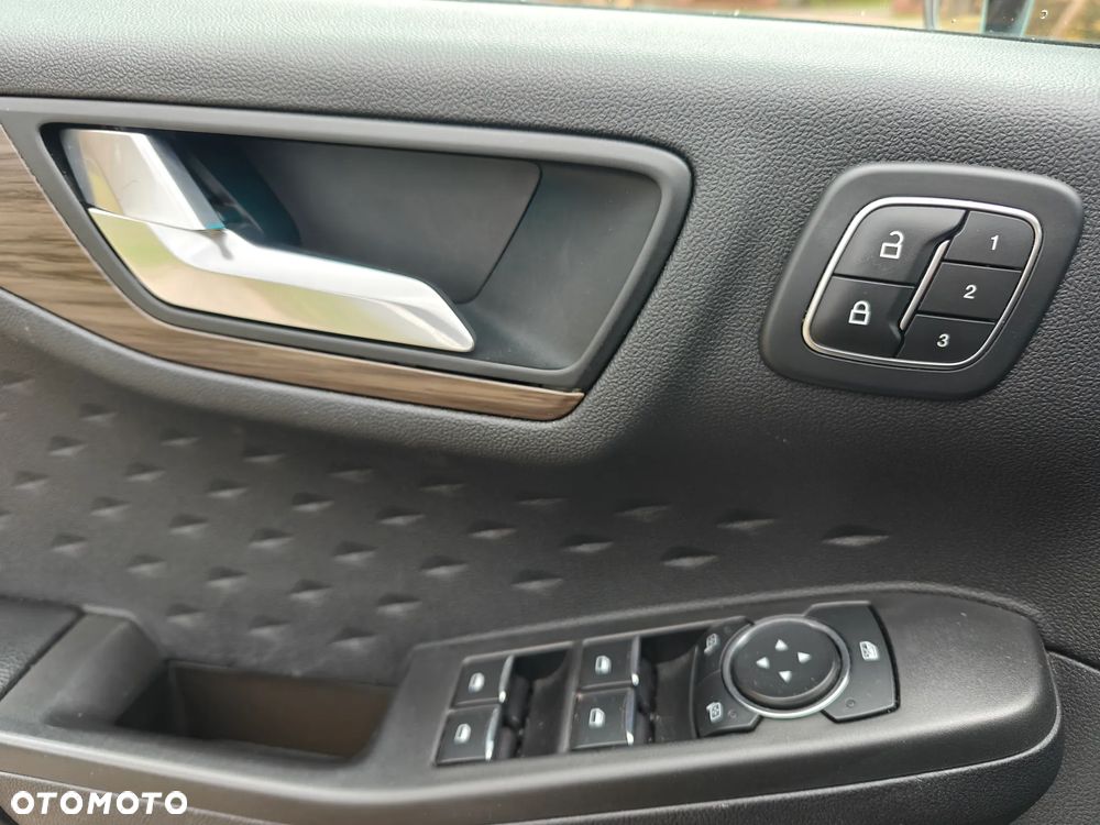 Ford Kuga 2.5 Duratec FHEV TITANIUM - 15