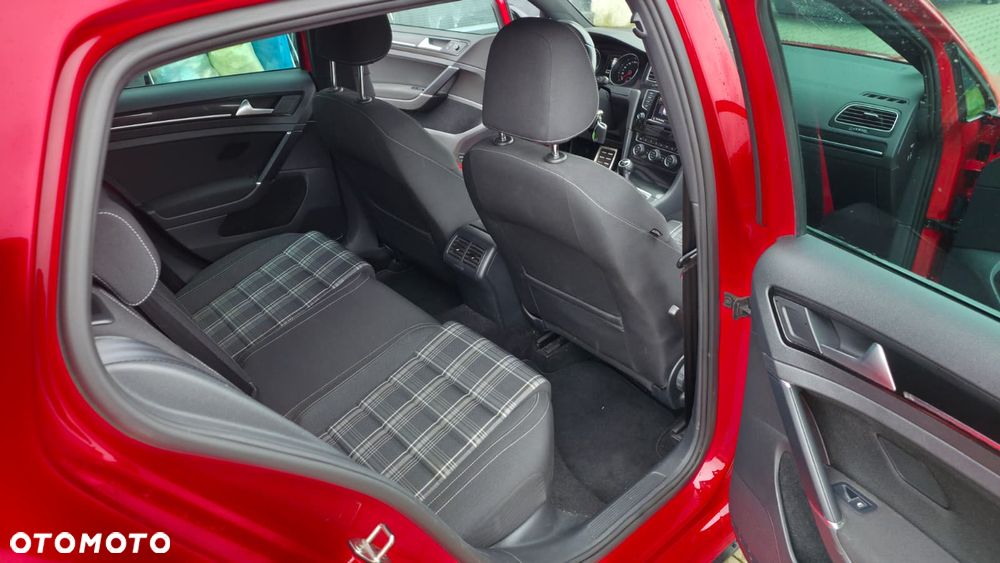 Volkswagen Golf GTD BlueMotion Technology - 16