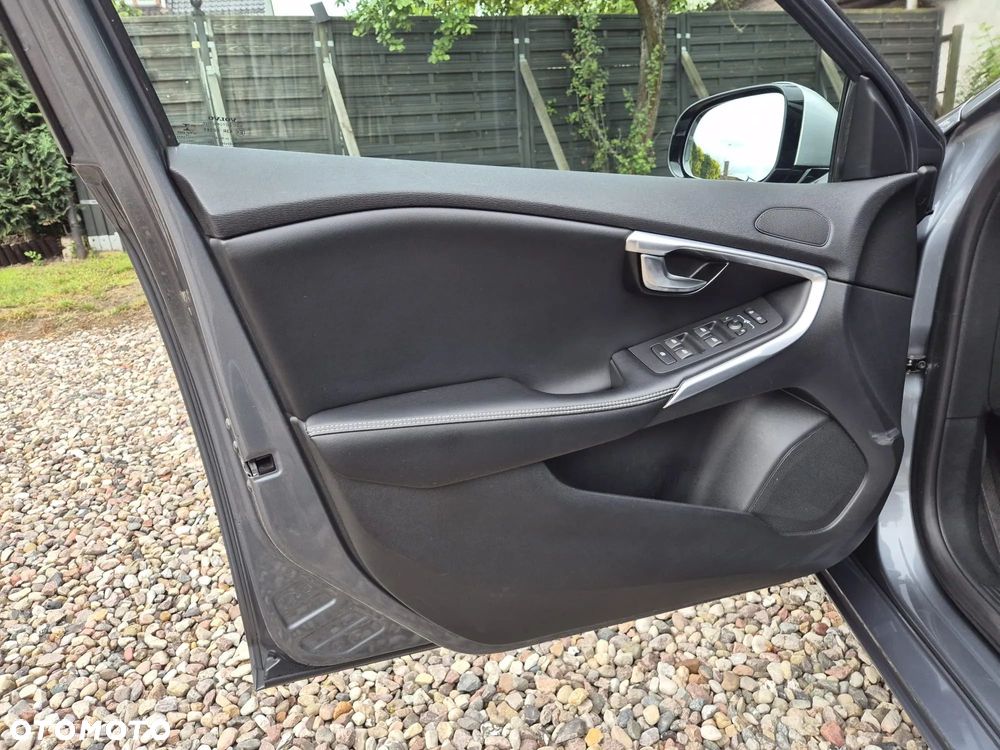 Volvo V40 D4 RDesign - 10