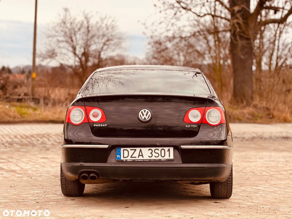 Volkswagen Passat - 15