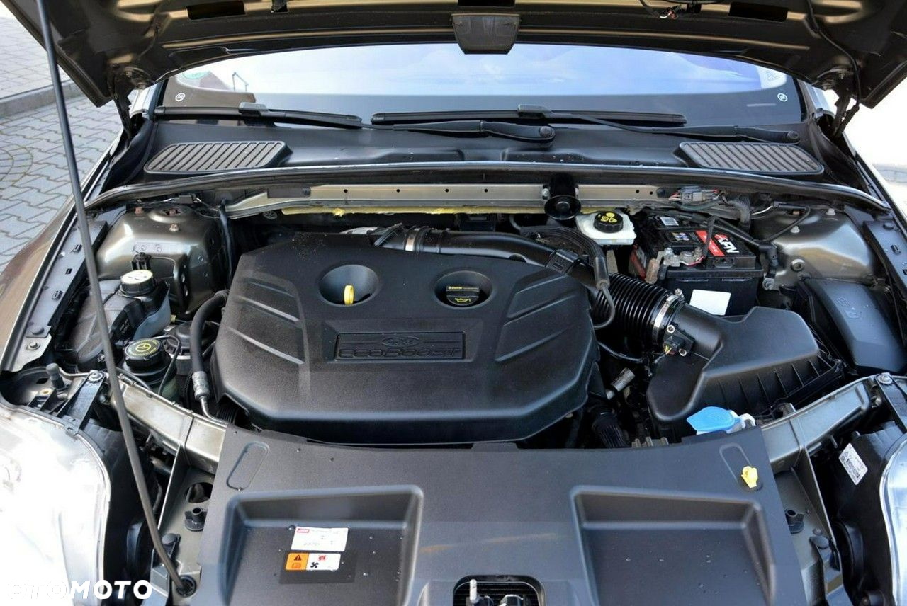 Ford Mondeo 2.0 EcoBoost Titanium - 40