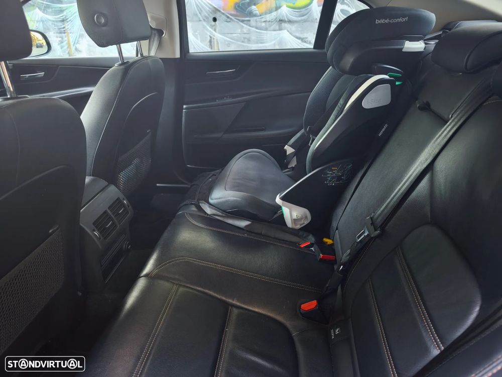 Jaguar XE 2.0 D Prestige Aut. - 15