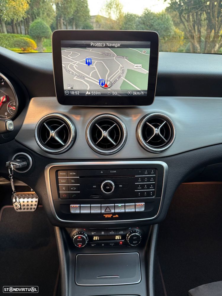 Mercedes-Benz CLA 220 d Shooting Brake AMG Line Aut. - 36