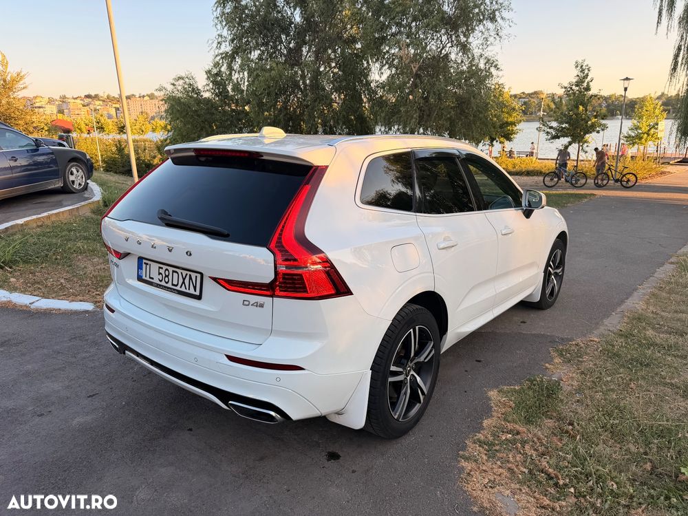 Volvo XC 60 D4 AWD R-Design - 4