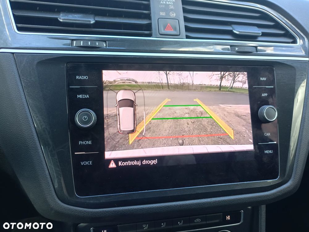 Volkswagen Tiguan 2.0 TDI SCR 4MotION DSG R-Line - 17