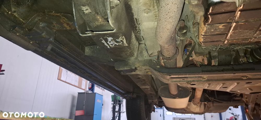 Jeep Grand Cherokee - 38