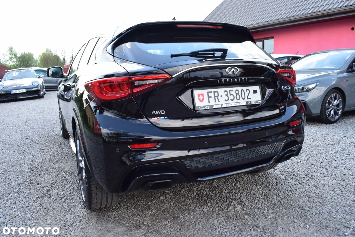 Infiniti Q30 2.0t DCT AWD Sport City Black - 4