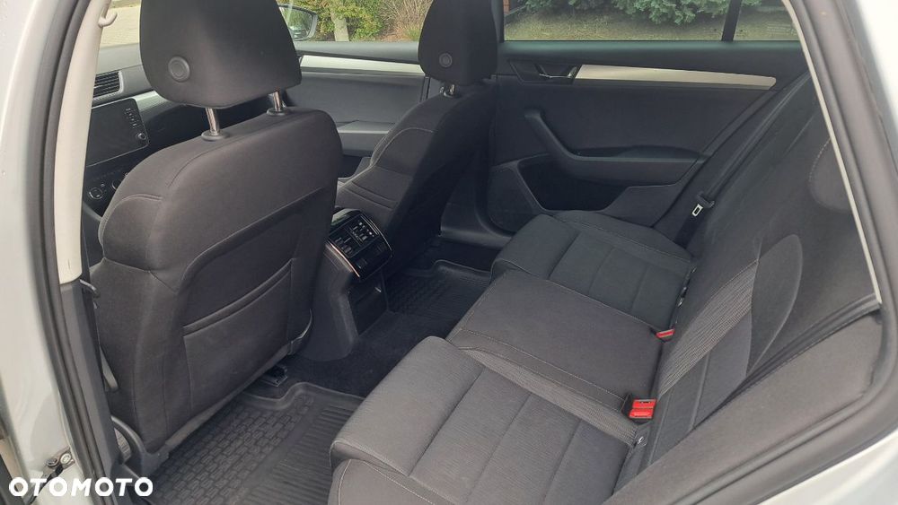 Skoda Superb 2.0 TDI SCR 4x4 Ambition DSG - 10
