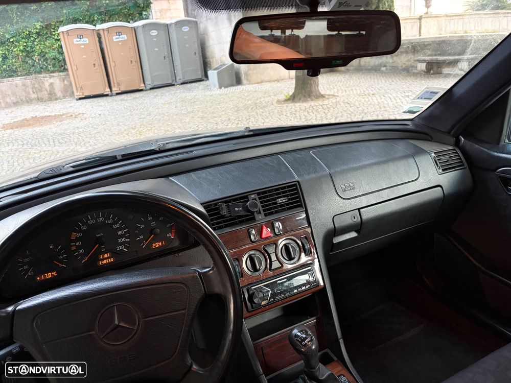 Mercedes-Benz C 220 D - 19