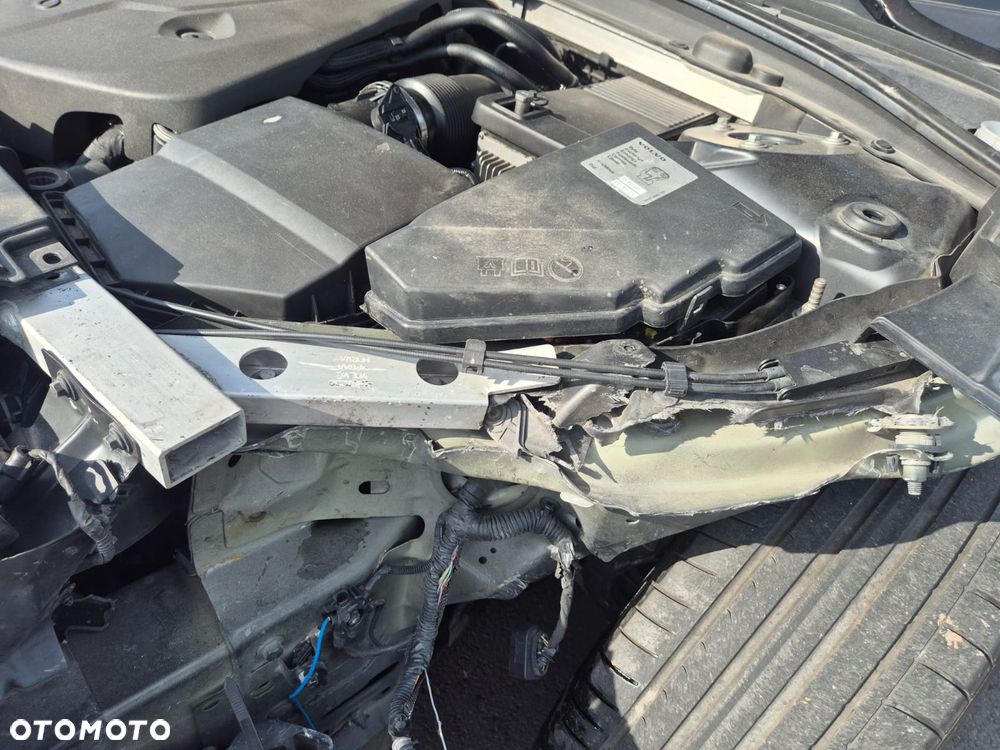 Volvo V90 D4 AWD Geartronic Momentum - 19