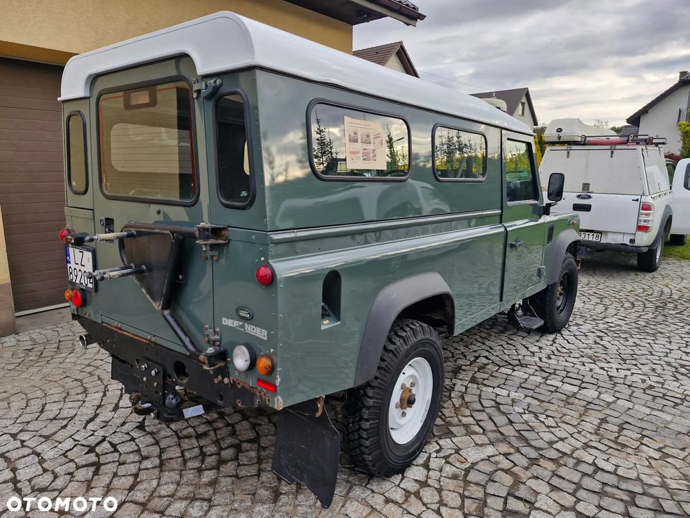 Land Rover Defender - 4