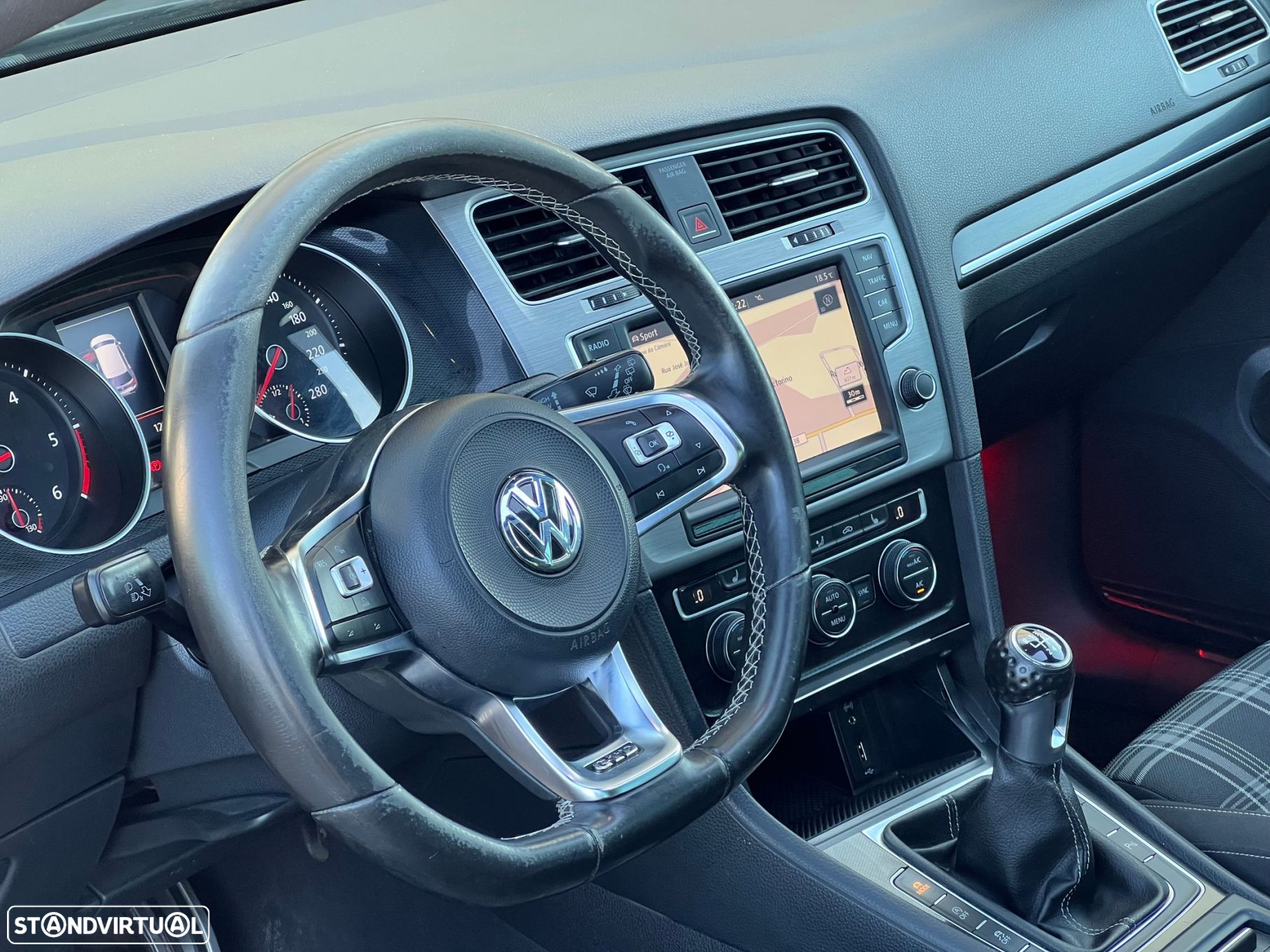VW Golf 2.0 TDI GTD - 10