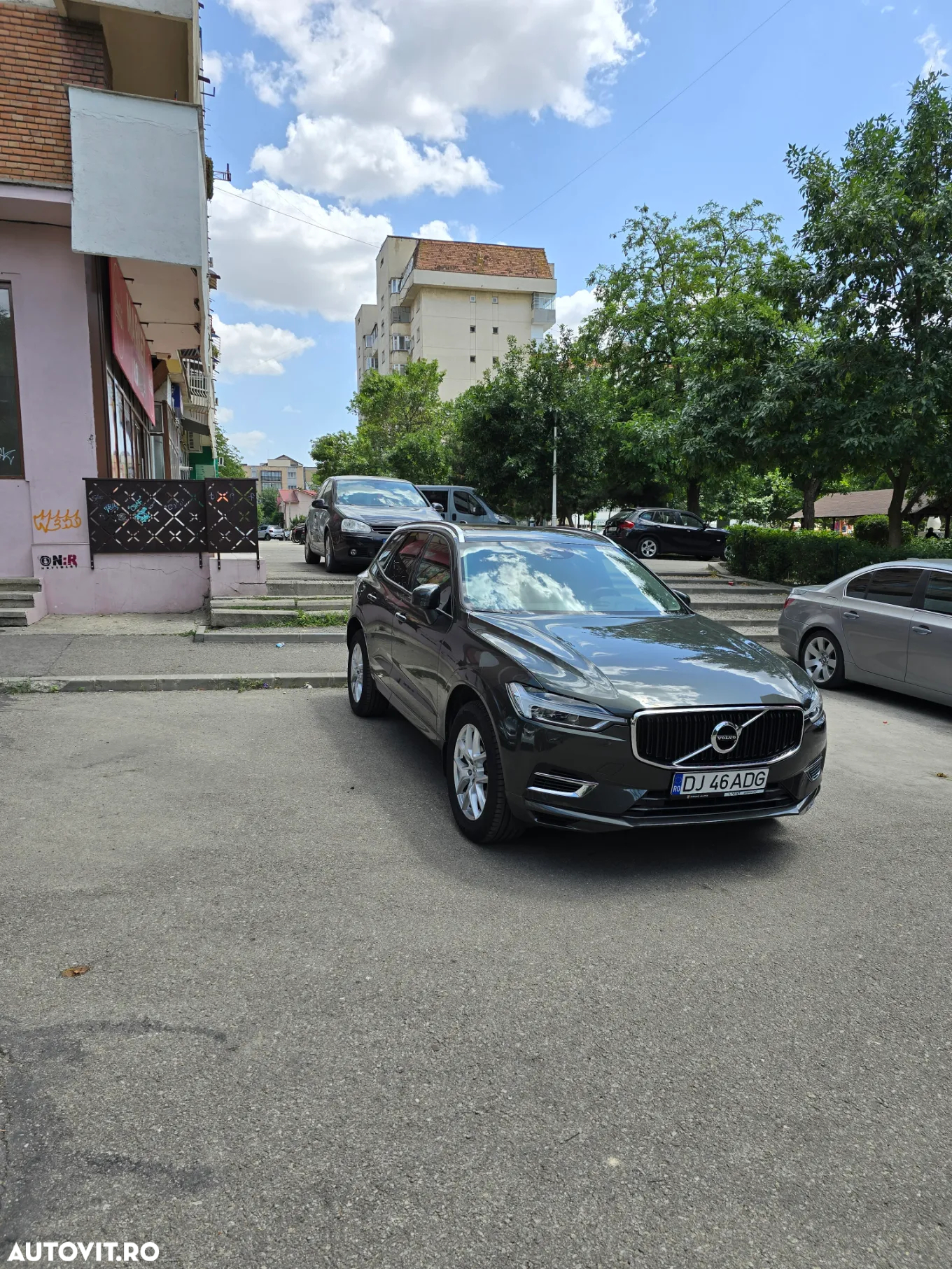 Volvo XC 60 T8 Twin Engine AWD Momentum Pro - 2