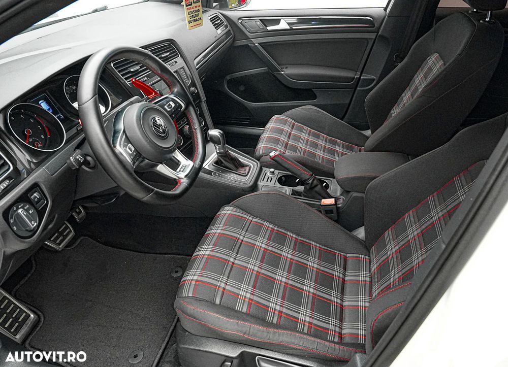 Volkswagen Golf GTI 2.0 TSI OPF DSG Performance - 12