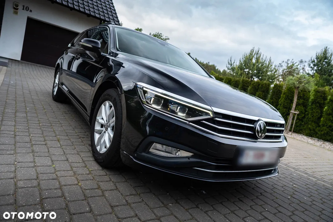 Volkswagen Passat Variant 2.0 TDI SCR DSG - 2