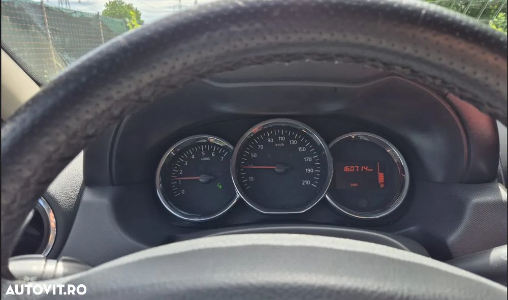 Dacia Duster 1.6 4x4 Laureate - 3