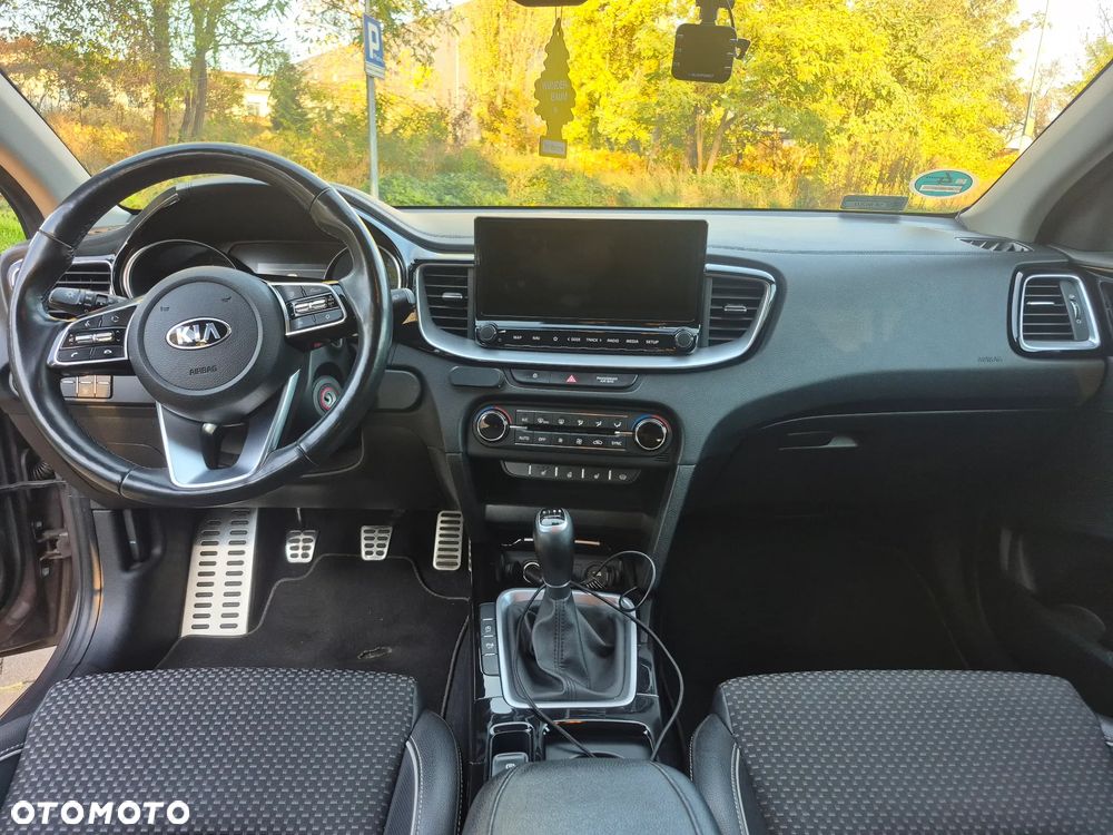 Kia Ceed 1.4 T-GDI L Business Line - 9