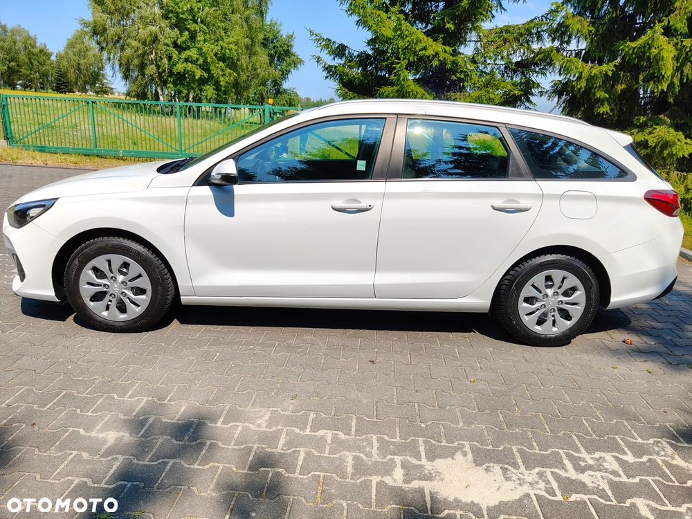 Hyundai i30 1.6 D Classic + - 6