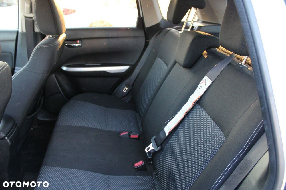 Suzuki Vitara - 12