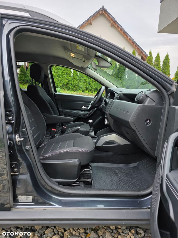 Dacia Duster 1.6 SCe Prestige - 22