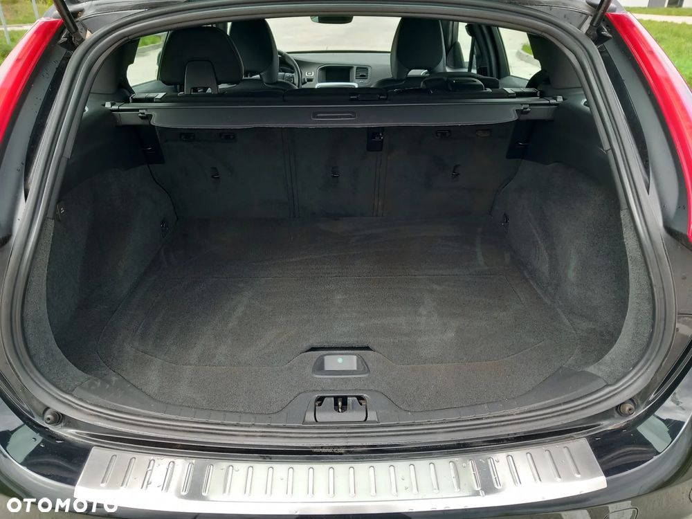 Volvo V60 D4 Linje Svart - 25