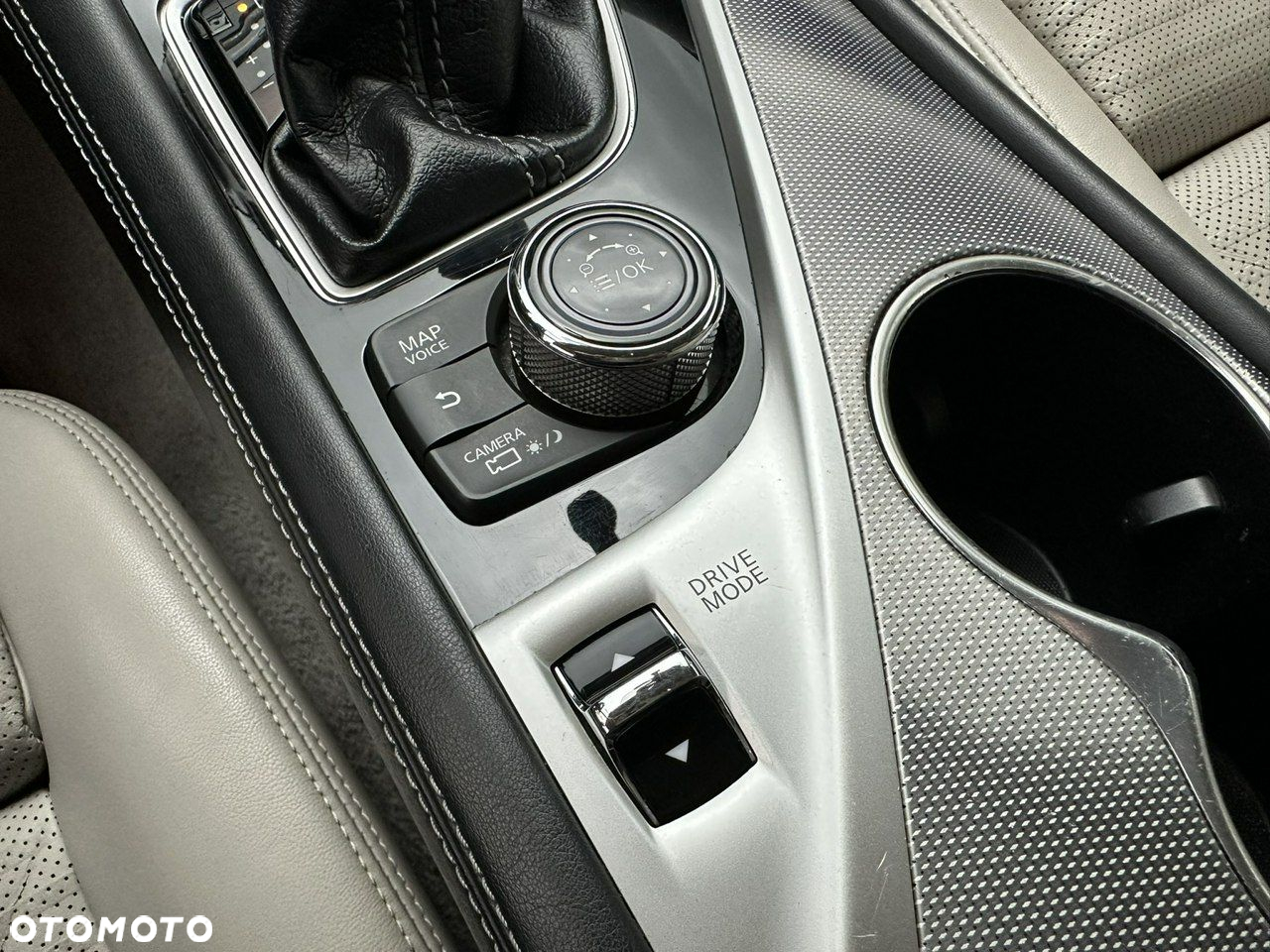 Infiniti Q50 - 22