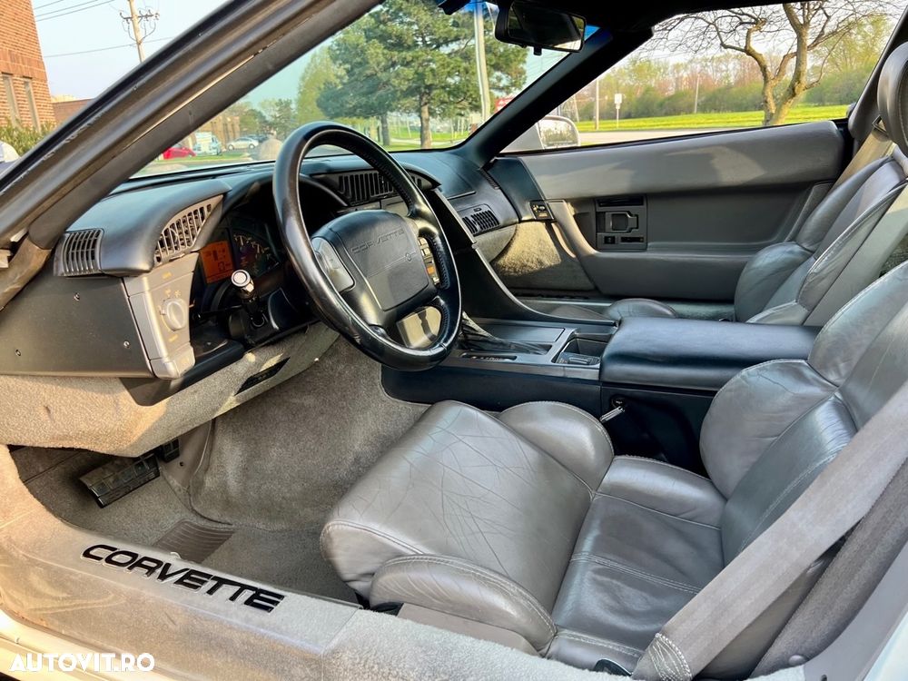 Chevrolet Corvette - 26