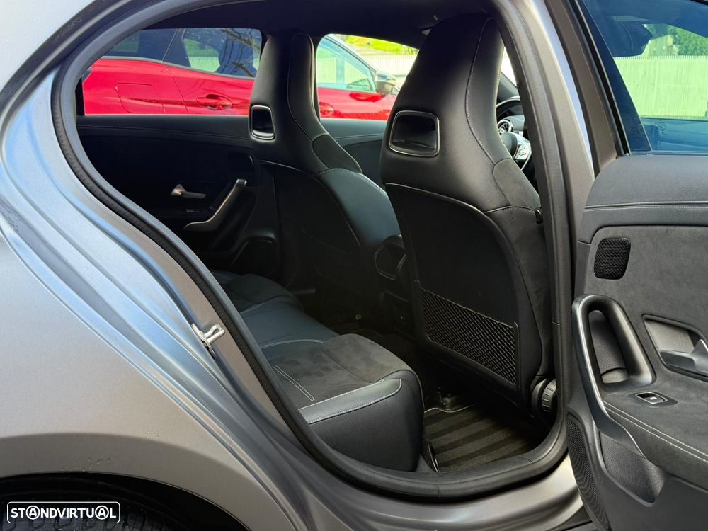 Mercedes-Benz A 250 e AMG Line - 29