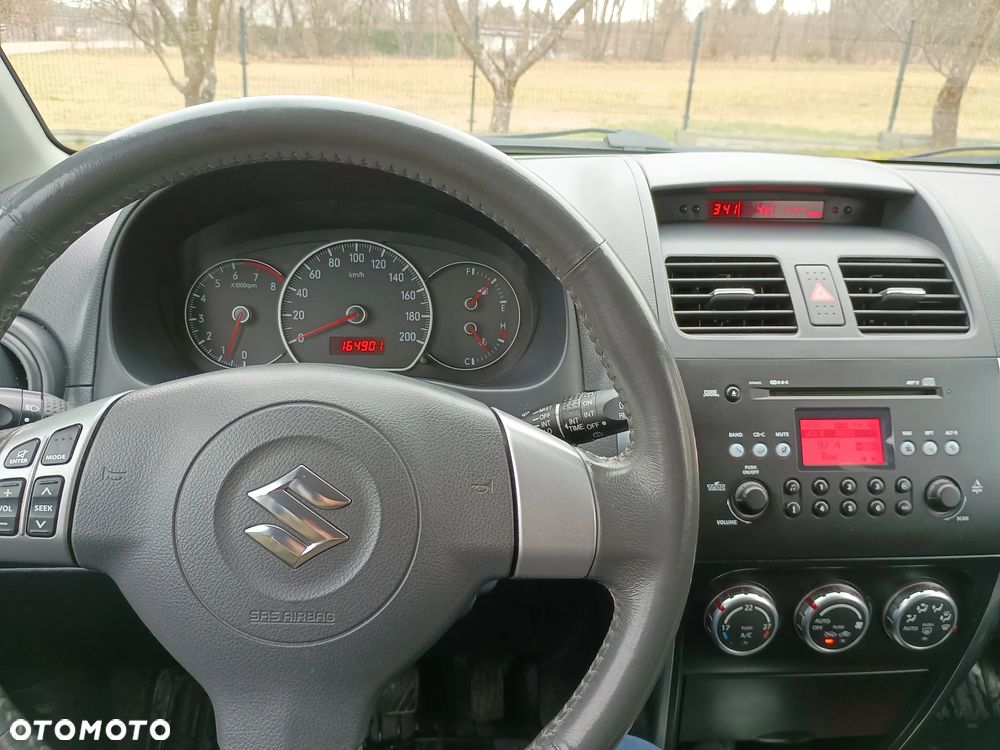Suzuki SX4 1.6 GS / Premium - 2