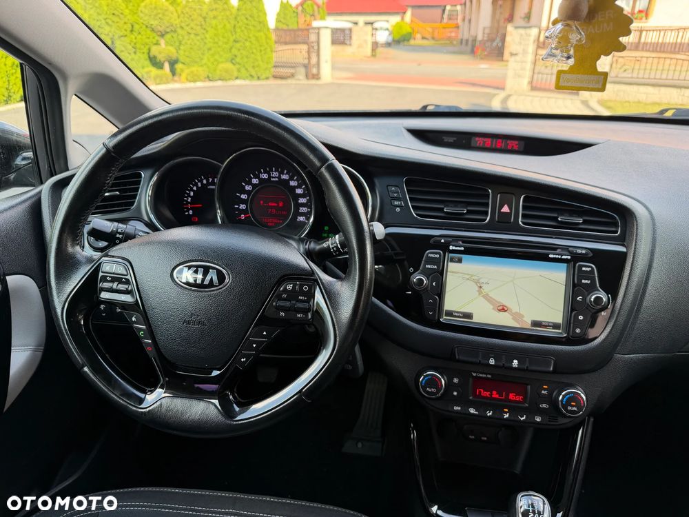 Kia Ceed 1.6 GDI Business Line - 11
