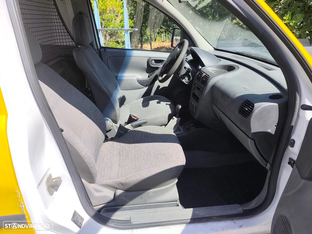 Opel Combo 1.3 CDTi - 11
