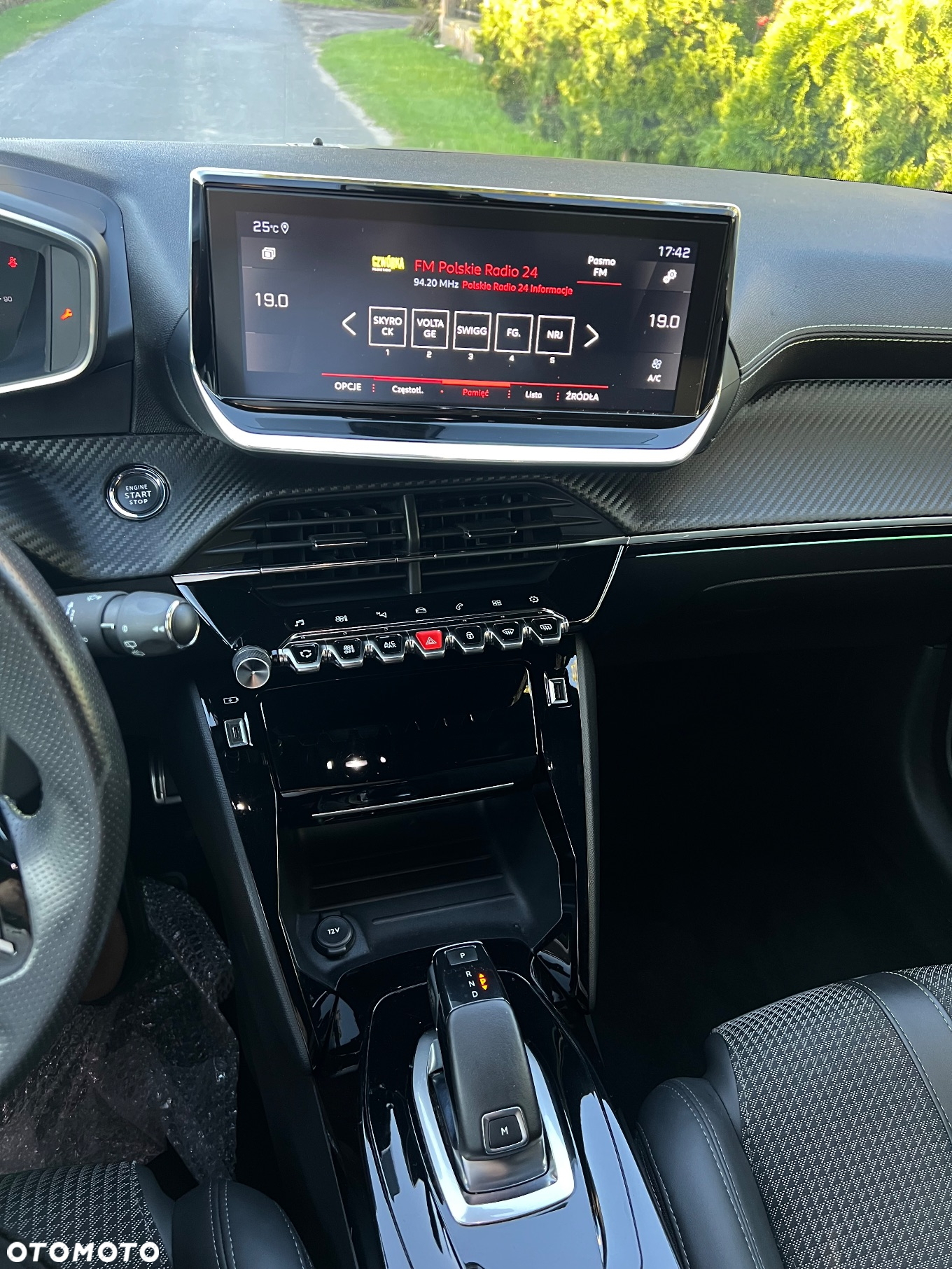 Peugeot 208 1.2 PureTech GT S&S EAT8 - 17