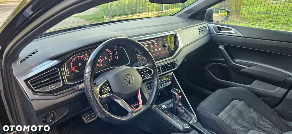 Volkswagen Polo 2.0 TSI DSG GTI - 16