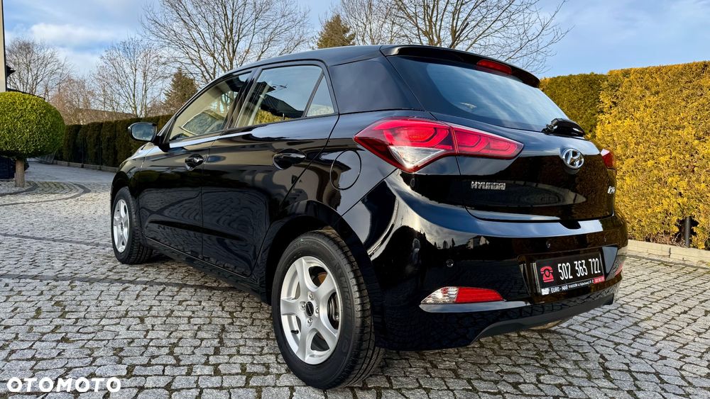 Hyundai i20 blue 1.2 Trend - 11