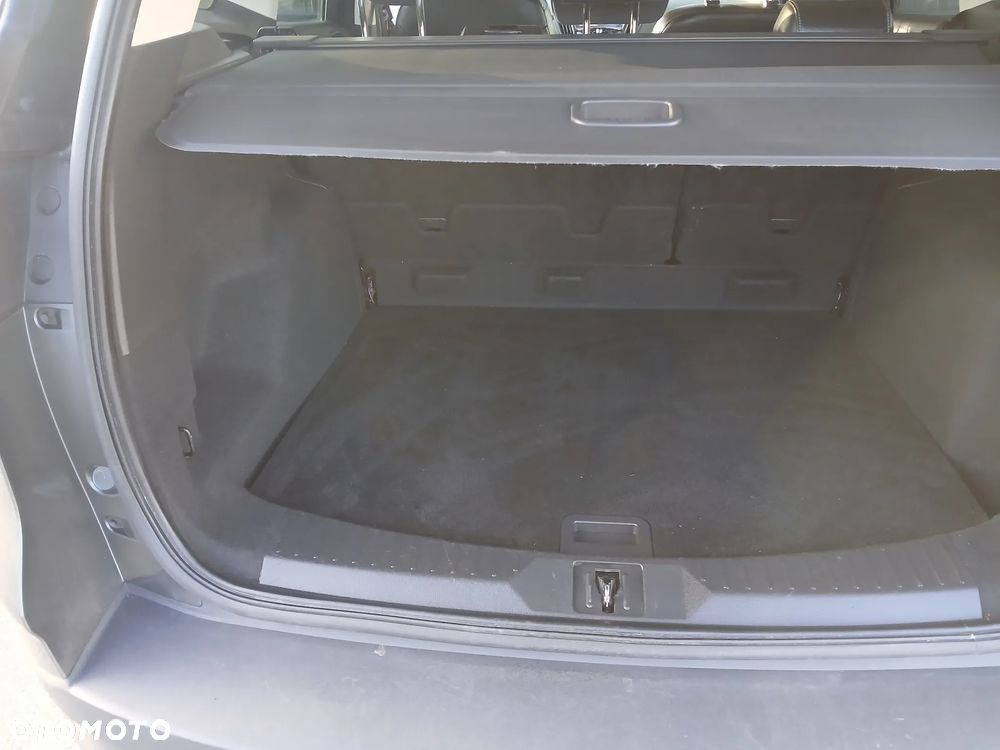 Ford Kuga 2.0 TDCi 2x4 Titanium - 21